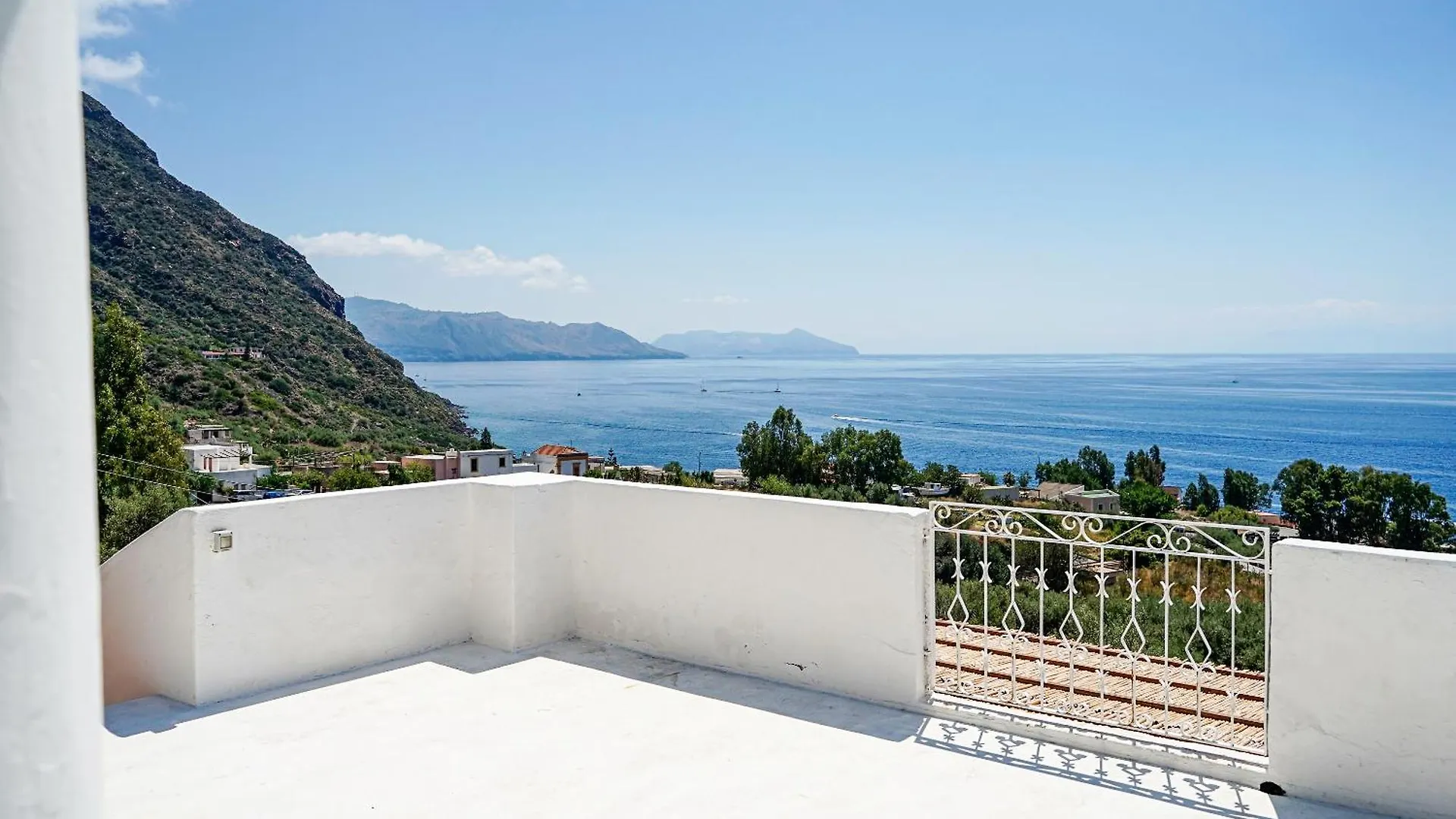 Salina Castel Vinci Villa Rinella